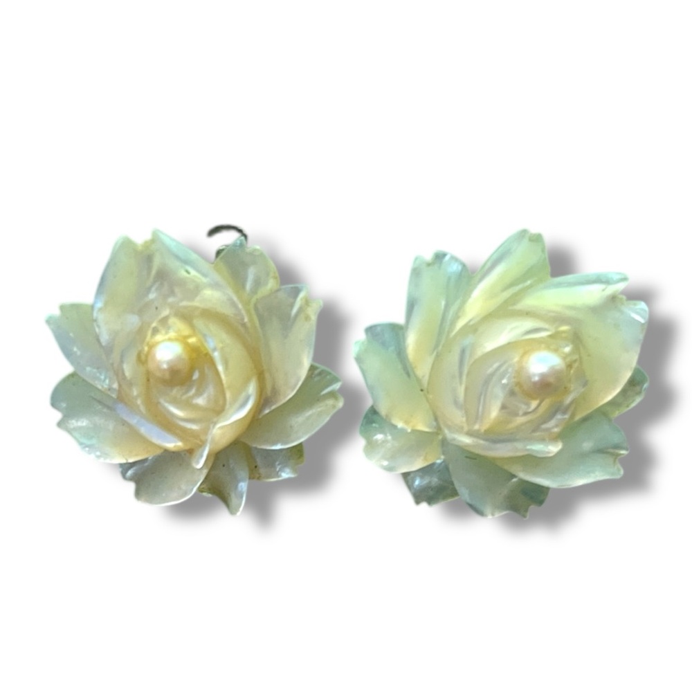Elegant Vintage Floral Mother of Pearl Earrings